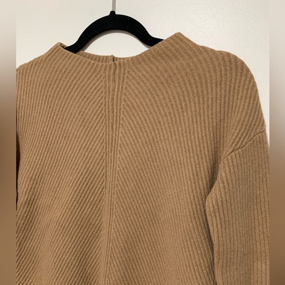 SOLD Aritzia Babaton Chalmers Knit Sweater - Picture 8 of 11